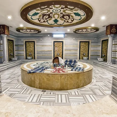 شقة فندقية Crystal Towers 3*